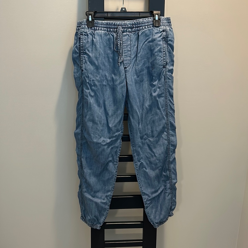 GAP Chambray Joggers for women with side and back pockets size M